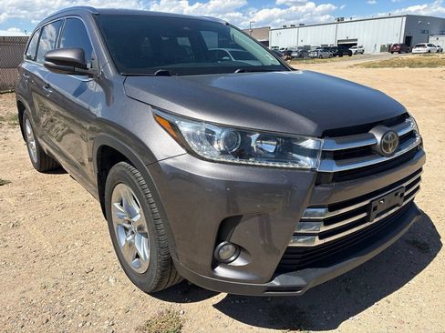 Used 2018 Toyota Highlander Limited AWD/4WD image 7