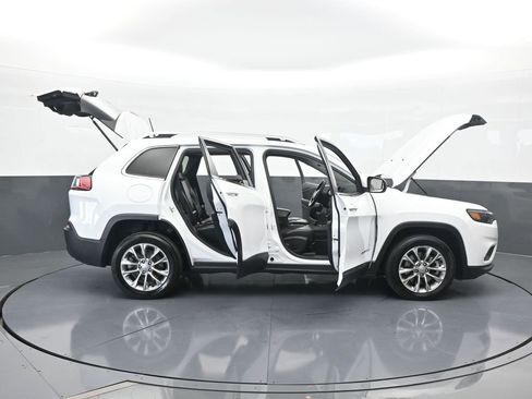 Used 2021 Jeep Cherokee Latitude Lux w/ Comfort/Convenience Group FWD image 69