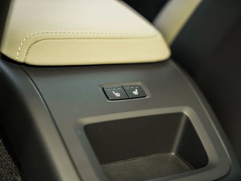 New 2026 Volvo XC60 B5 Plus w/ Climate Package image 34