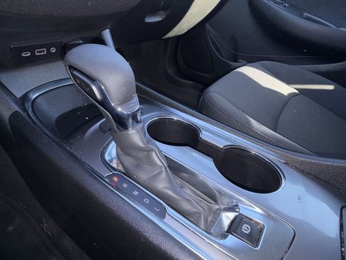 Used 2025 Chevrolet Malibu LT FWD image 12