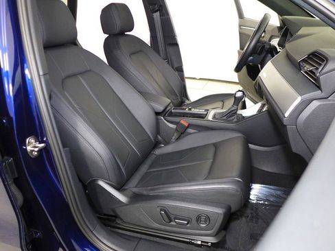 Used 2022 Audi Q3 2.0T Premium w/ Convenience Package image 19
