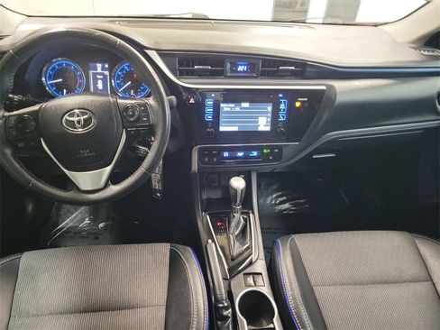 Used 2017 Toyota Corolla SE image 10