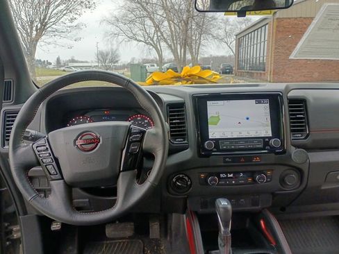 Used 2024 Nissan Frontier PRO-4X w/ Off-Road Protection Package image 19