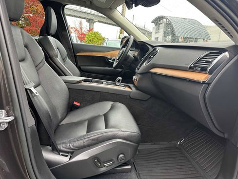 Certified 2023 Volvo XC90 T8 Plus image 18