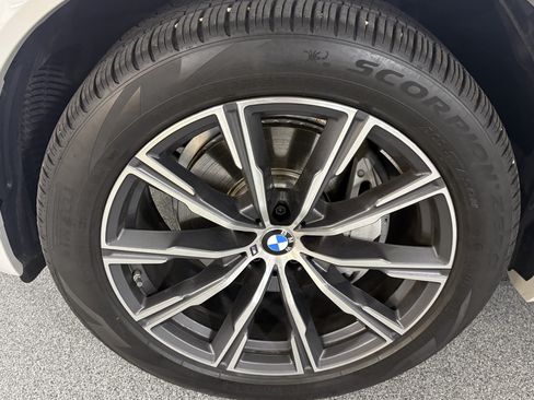 Used 2026 BMW X5 xDrive40i AWD/4WD image 12
