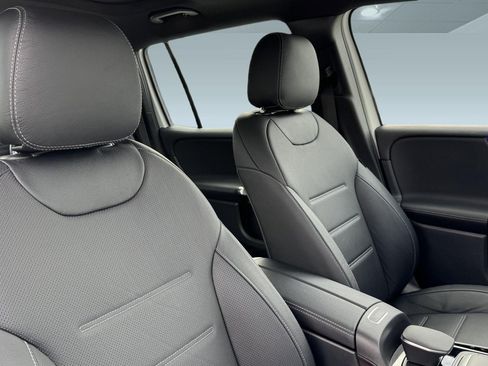 Certified 2022 Mercedes-Benz GLB 35 AMG 4MATIC image 30