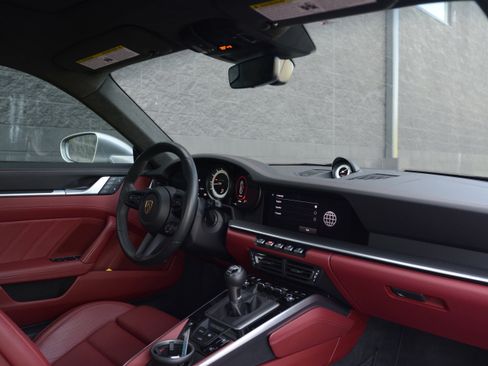 Certified 2023 Porsche 911 Carrera GTS image 27