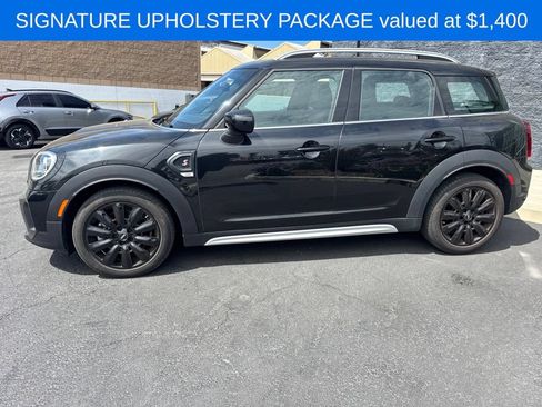 Used 2024 MINI Cooper Countryman S w/ Signature Upholstery Package FWD image 2