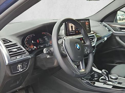 Used 2025 BMW X4 xDrive30i AWD/4WD image 10