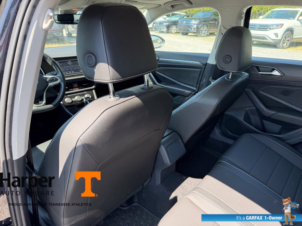 Used 2024 Volkswagen Jetta SE w/ Panoramic Sunroof Package FWD image 11