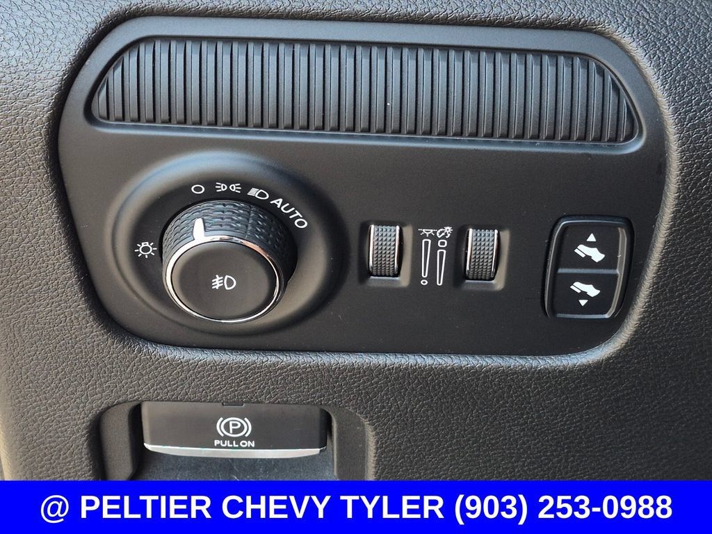 Used 2022 Jeep Wagoneer Series II RWD image 32