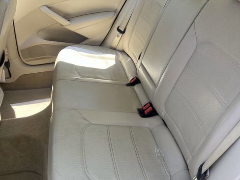 Used 2014 Volkswagen Passat 1.8T SE FWD image 13
