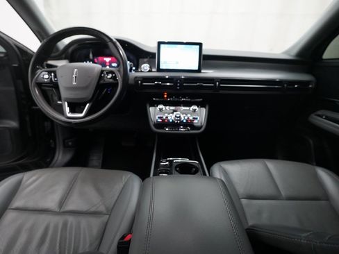 Used 2022 Lincoln Corsair AWD w/ Premium Package image 5