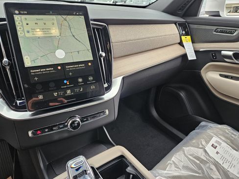 New 2026 Volvo XC90 B6 Ultra w/ Protection Package image 13