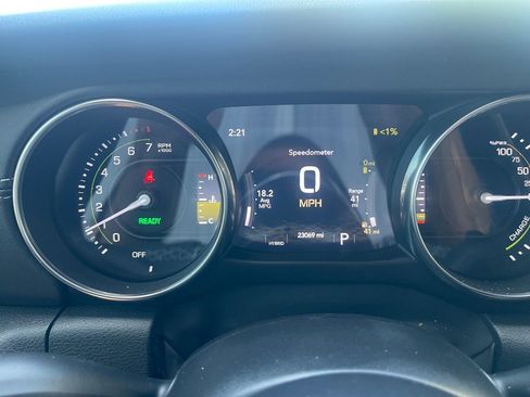 Used 2022 Jeep Wrangler Unlimited Sahara w/ Safety Group image 26