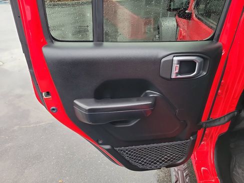 Used 2019 Jeep Wrangler Unlimited Sport S image 30