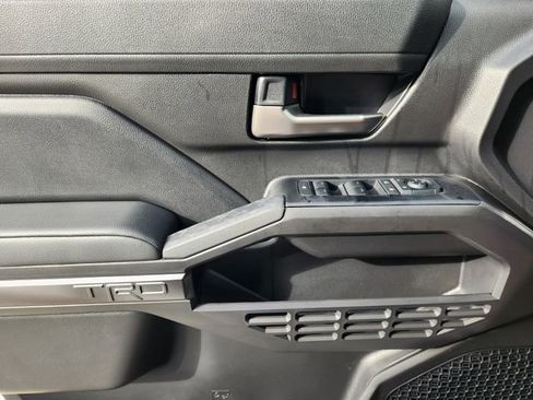 New 2025 Toyota Tacoma TRD Off-Road AWD/4WD image 19