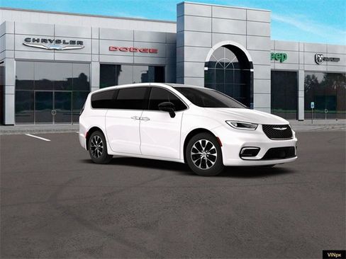 New 2026 Chrysler Pacifica Select image 11