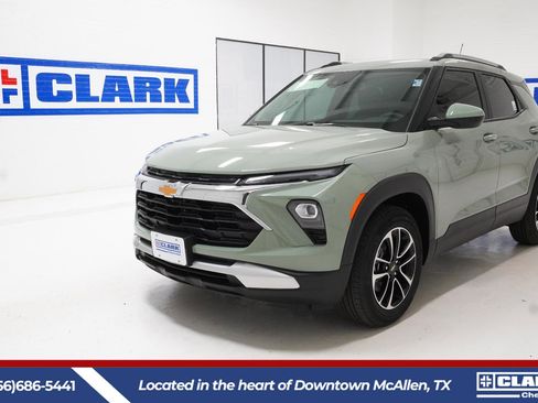New 2026 Chevrolet TrailBlazer LT w/ Convenience Package FWD image 1