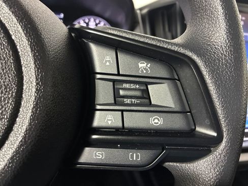 Used 2025 Subaru Crosstrek 2.0i Premium image 15