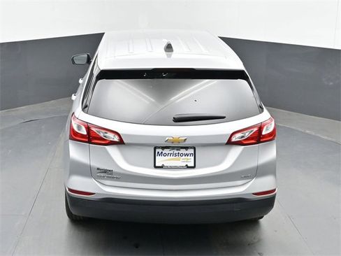 Used 2021 Chevrolet Equinox LS w/ LS Convenience Package image 38