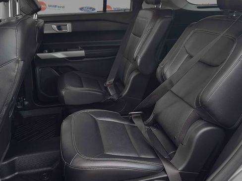 Certified 2023 Ford Explorer Limited w/ Equipment Group 301A image 6