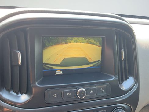 Used 2019 Chevrolet Colorado W/T w/ Custom Special Edition RWD image 17