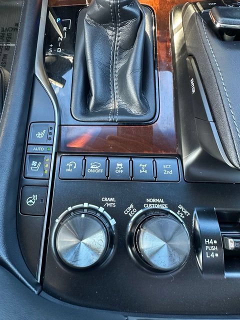 Used 2017 Lexus LX 570 4WD w/ Luxury Package image 50