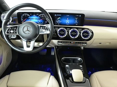 Certified 2022 Mercedes-Benz A 220 image 17