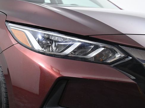 Used 2020 Nissan Sentra SV image 6