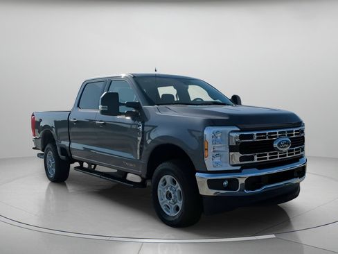 New 2026 Ford F250 XLT image 2