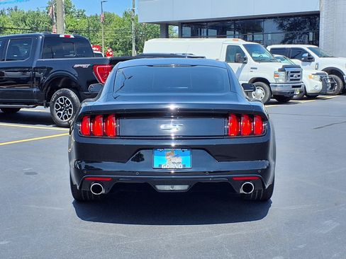 Used 2017 Ford Mustang GT w/ GT Performance Package RWD image 18