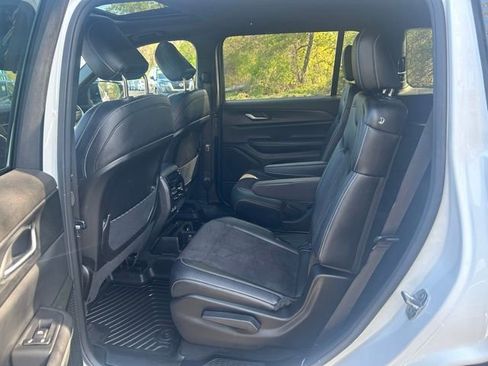 Used 2023 Jeep Grand Cherokee L Laredo AWD/4WD image 24