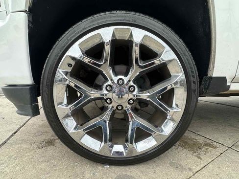 Used 2017 Chevrolet Silverado 1500 LT w/ All Star Edition image 9