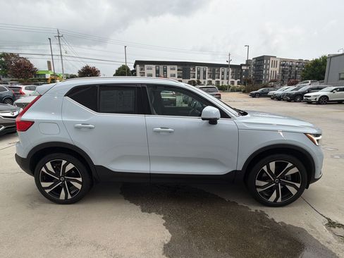 Used 2024 Volvo XC40 B5 Ultimate w/ Protection Package Premier AWD/4WD image 8