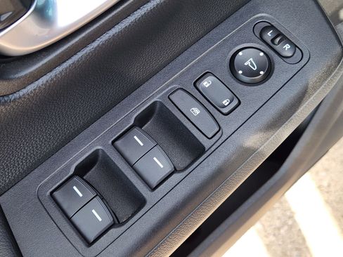 Used 2025 Honda CR-V Sport-L image 32