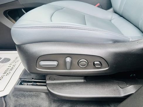 Used 2022 Buick Enclave Premium w/ Experience Buick Package image 16