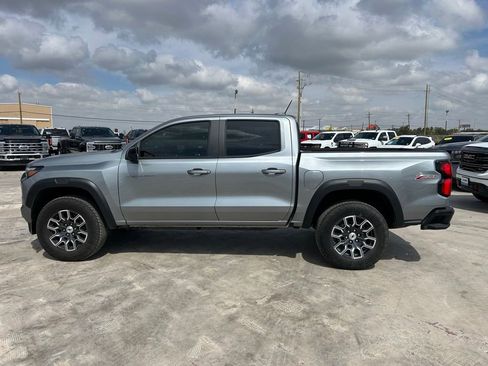 Used 2024 Chevrolet Colorado Z71 w/ Z71 Convenience Package 2 AWD/4WD image 8