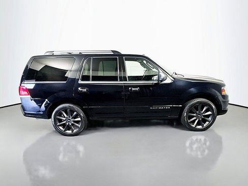 Used 2016 Lincoln Navigator Reserve AWD/4WD image 8