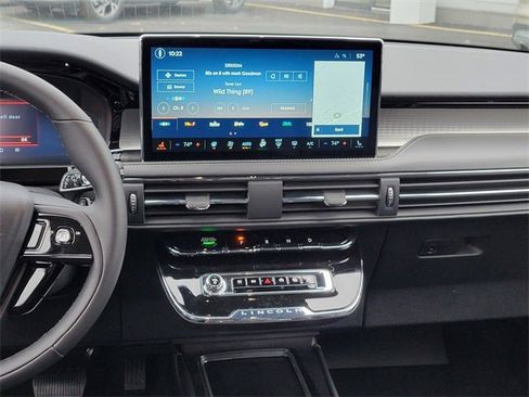 New 2026 Lincoln Corsair Premiere image 25