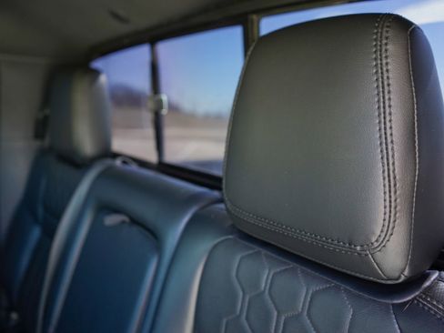 Used 2022 Nissan Frontier Pro-X w/ Pro-X Premium Package image 21