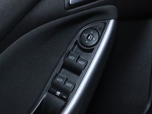 Used 2014 Ford Focus Titanium image 16