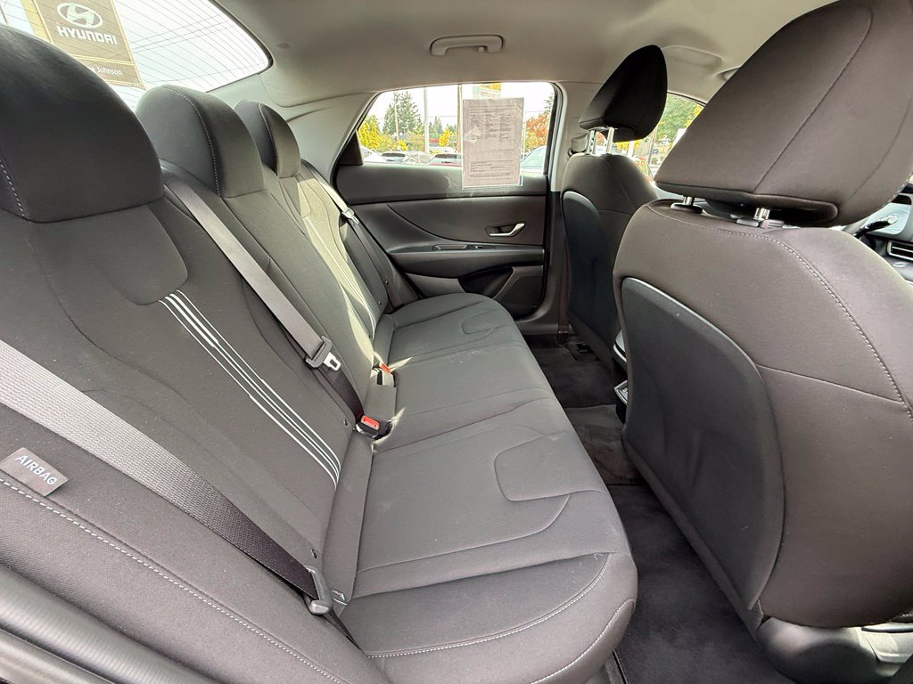 Certified 2025 Hyundai Elantra Hybrid FWD image 16