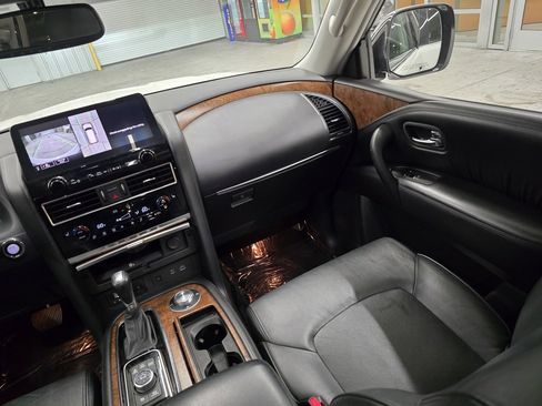 Used 2023 Nissan Armada SL w/ Captain's Chairs Package image 43