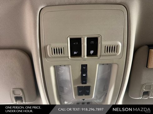 Used 2013 Cadillac SRX Premium AWD/4WD image 33