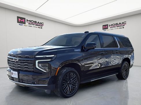 Used 2026 Chevrolet Suburban High Country w/ Sun And Tow Package AWD/4WD image 8
