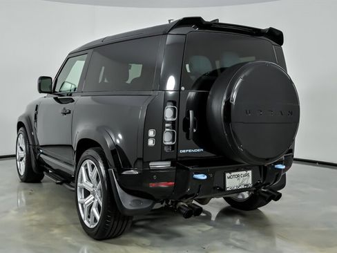 Used 2023 Land Rover Defender 90 V8 AWD/4WD image 8