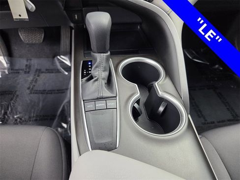 Used 2024 Toyota Camry LE image 32