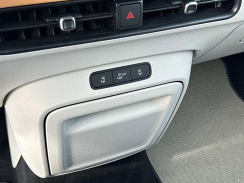 New 2025 Volkswagen ID. Buzz 1st Edition image 26