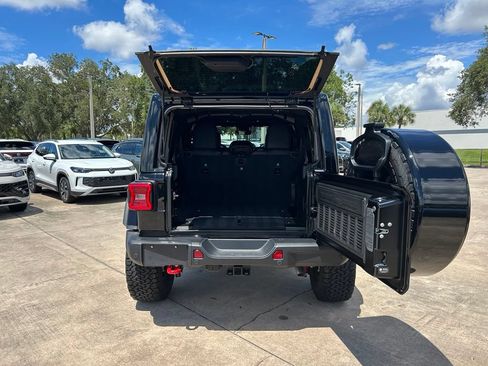 Used 2025 Jeep Wrangler Unlimited Rubicon AWD/4WD image 49